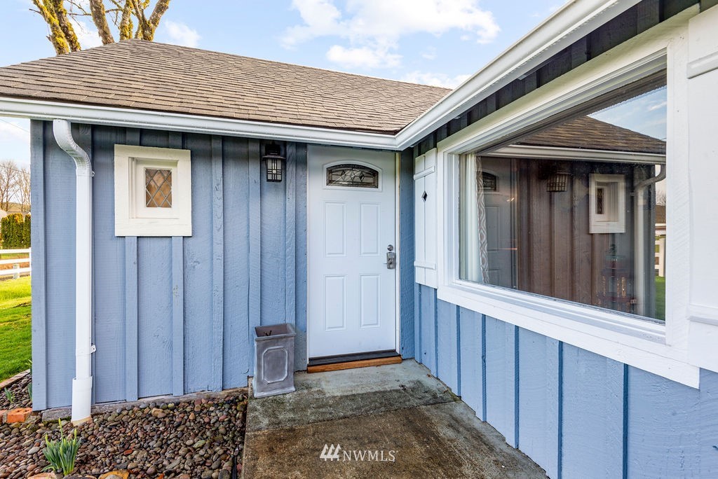 111 Hoyer Road Castle Rock, WA 98611 - Photo 3 of 30 Gallery Image 3