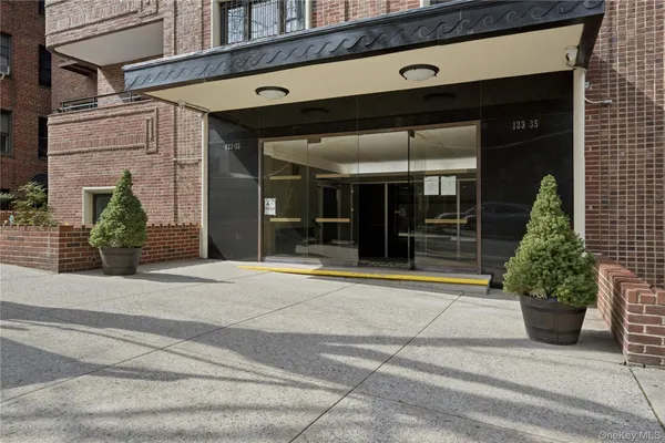 $239,000 | 123-35 82nd Road, Unit 5U | Kew Gardens