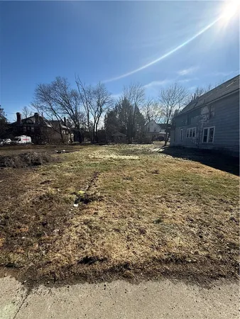 $10,900 | 20 East Corydon Street, Bradford, PA 16701