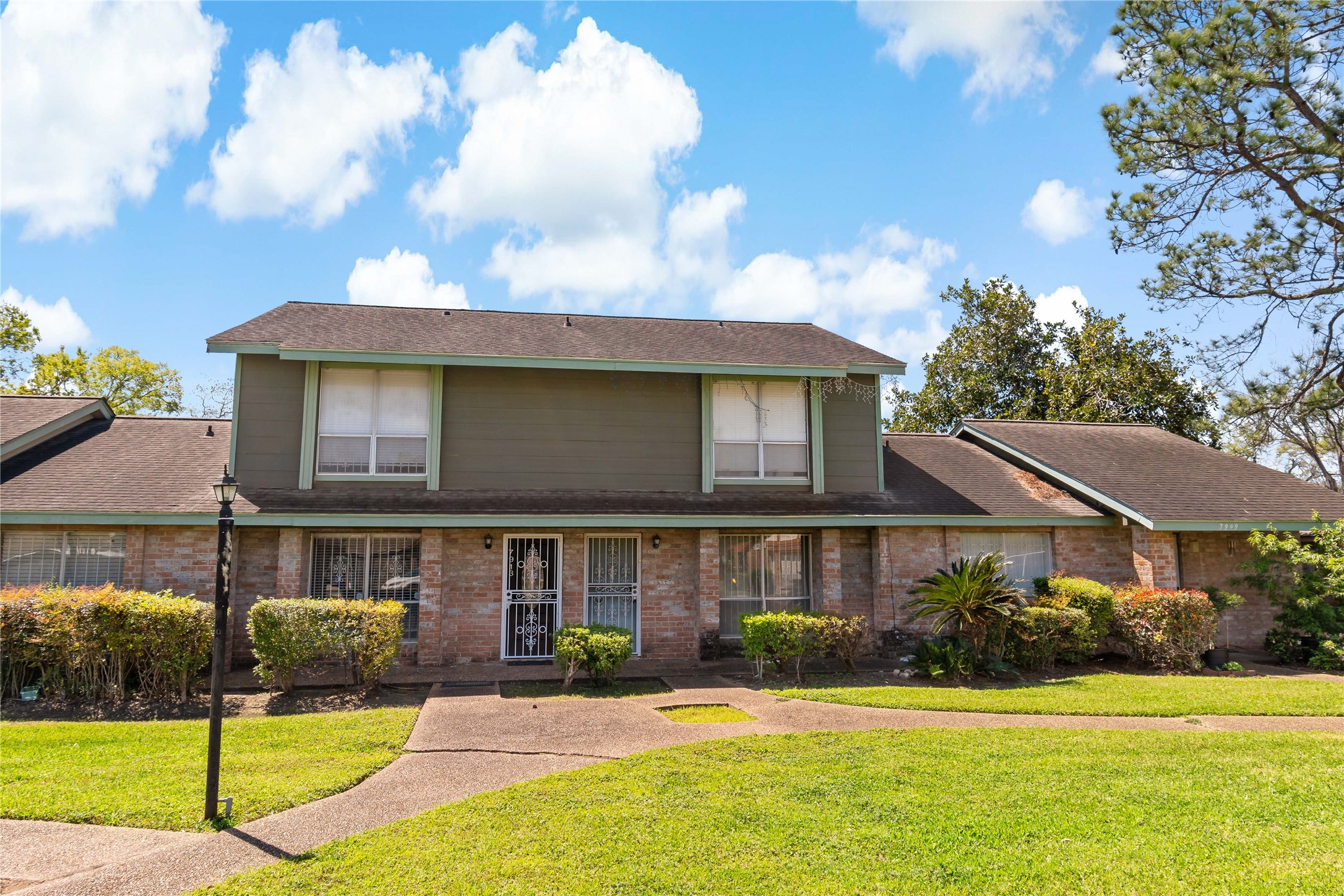 7913 Cook Road Houston, TX 77072 - Photo 3 of 15