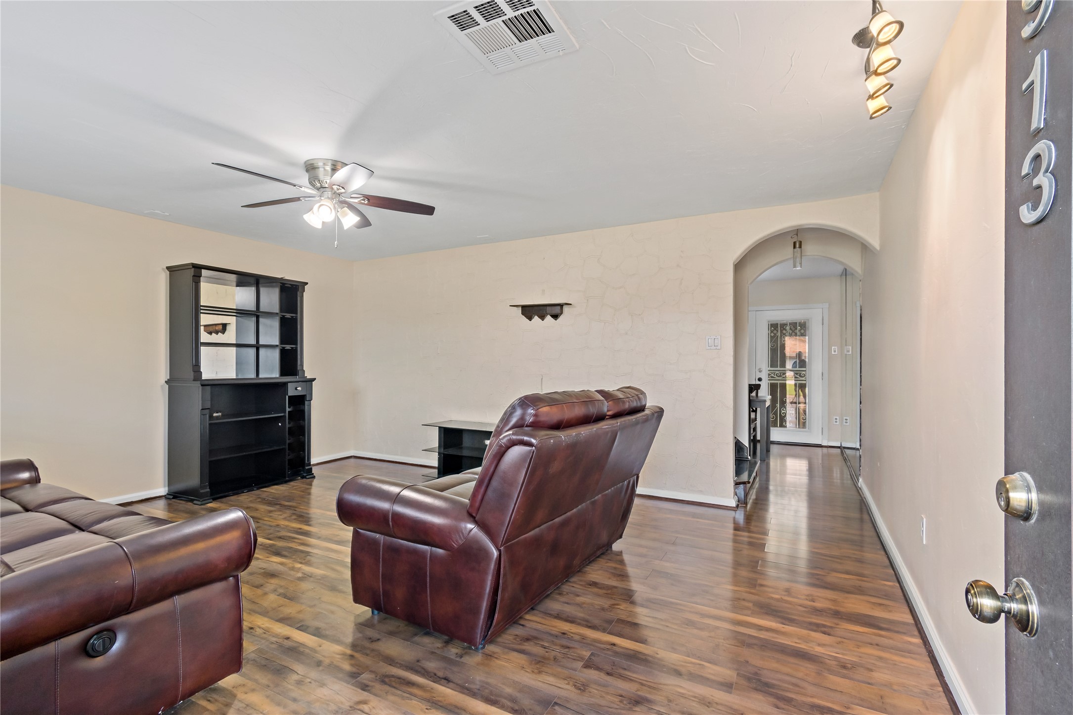 7913 Cook Road Houston, TX 77072 - Photo 5 of 15