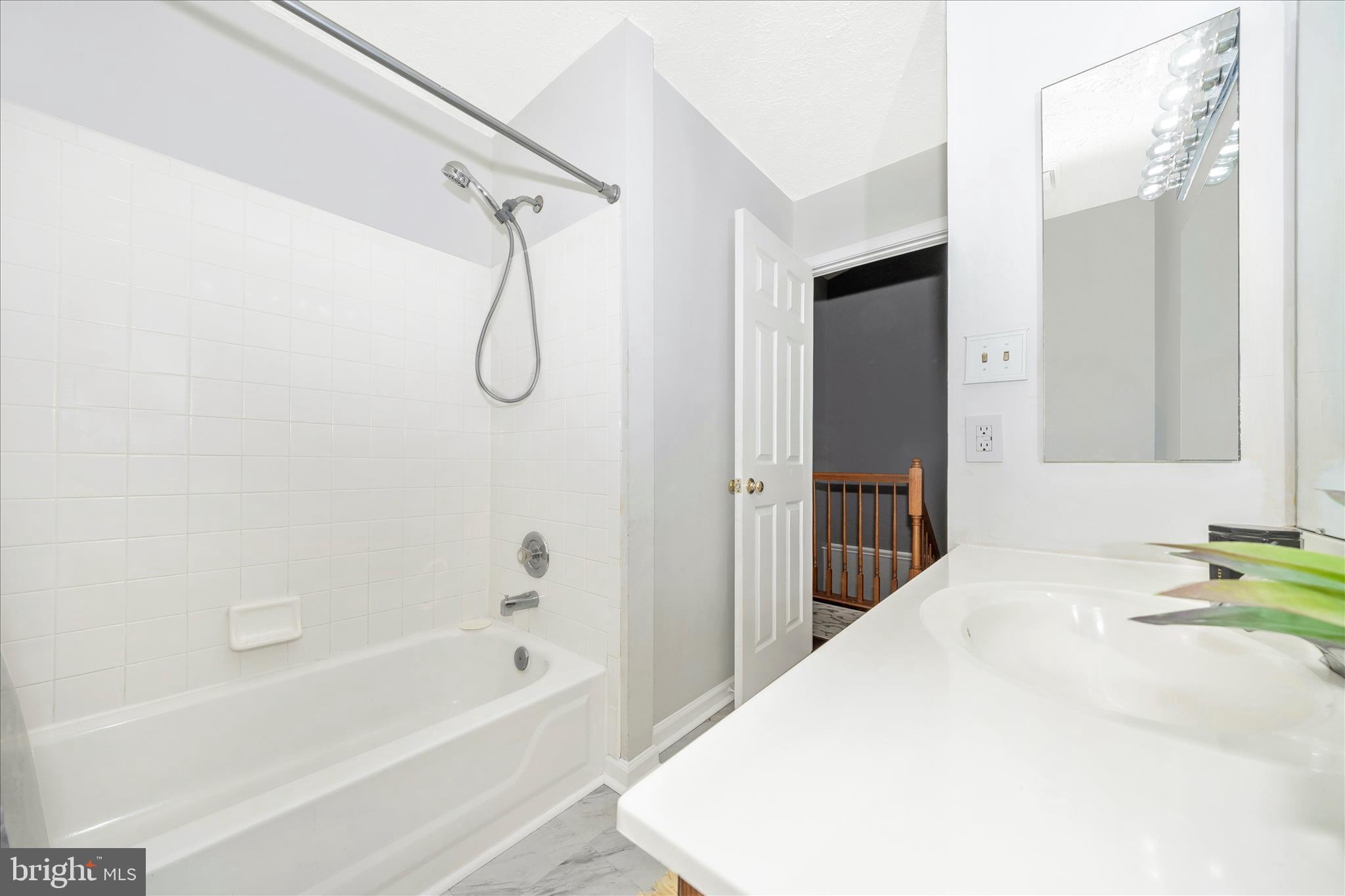 1511 Beverly Court Frederick, MD 21701 - Photo 37 of 72 Hall Bathroom