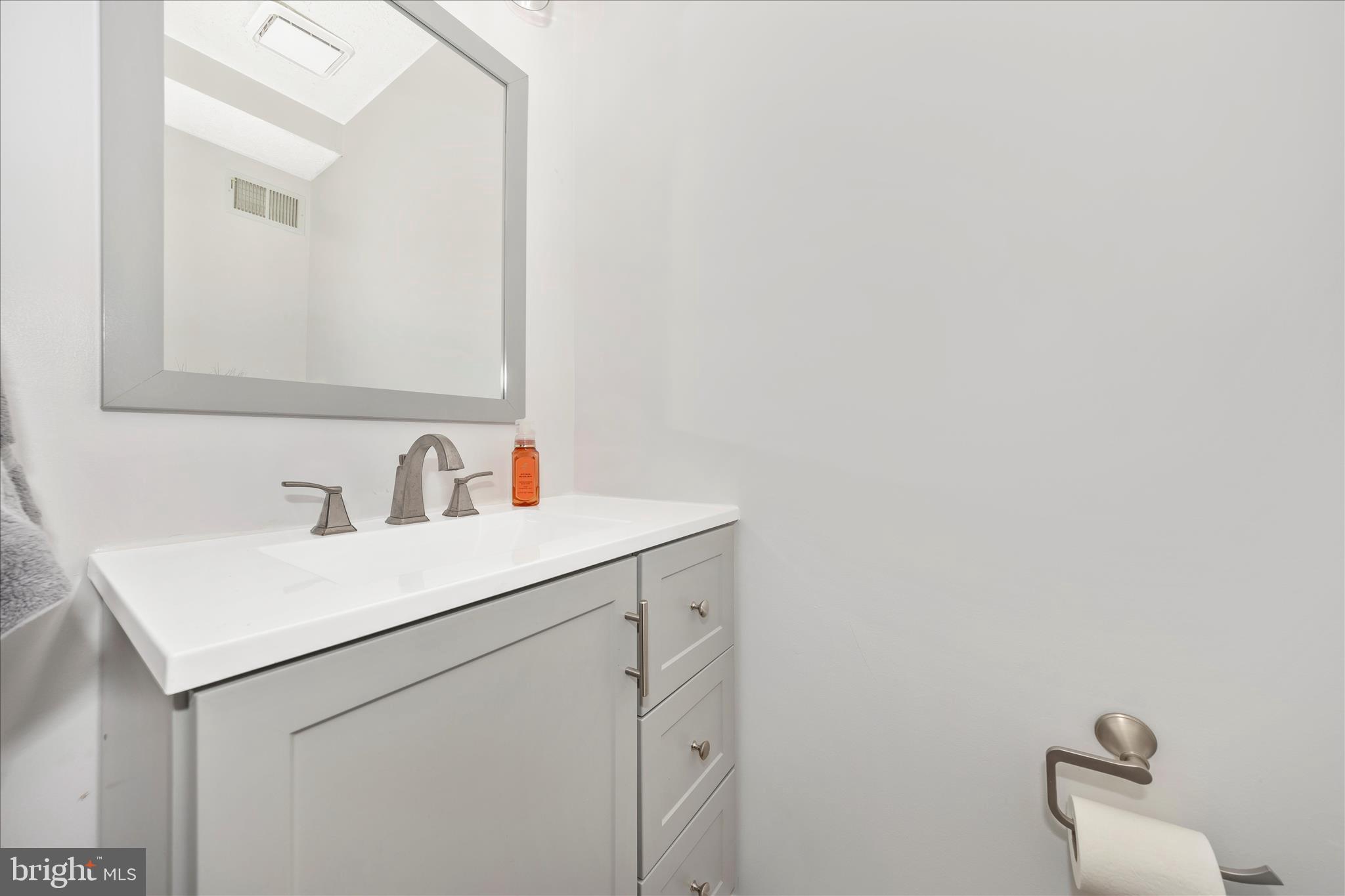 1511 Beverly Court Frederick, MD 21701 - Photo 7 of 72 Powder Room