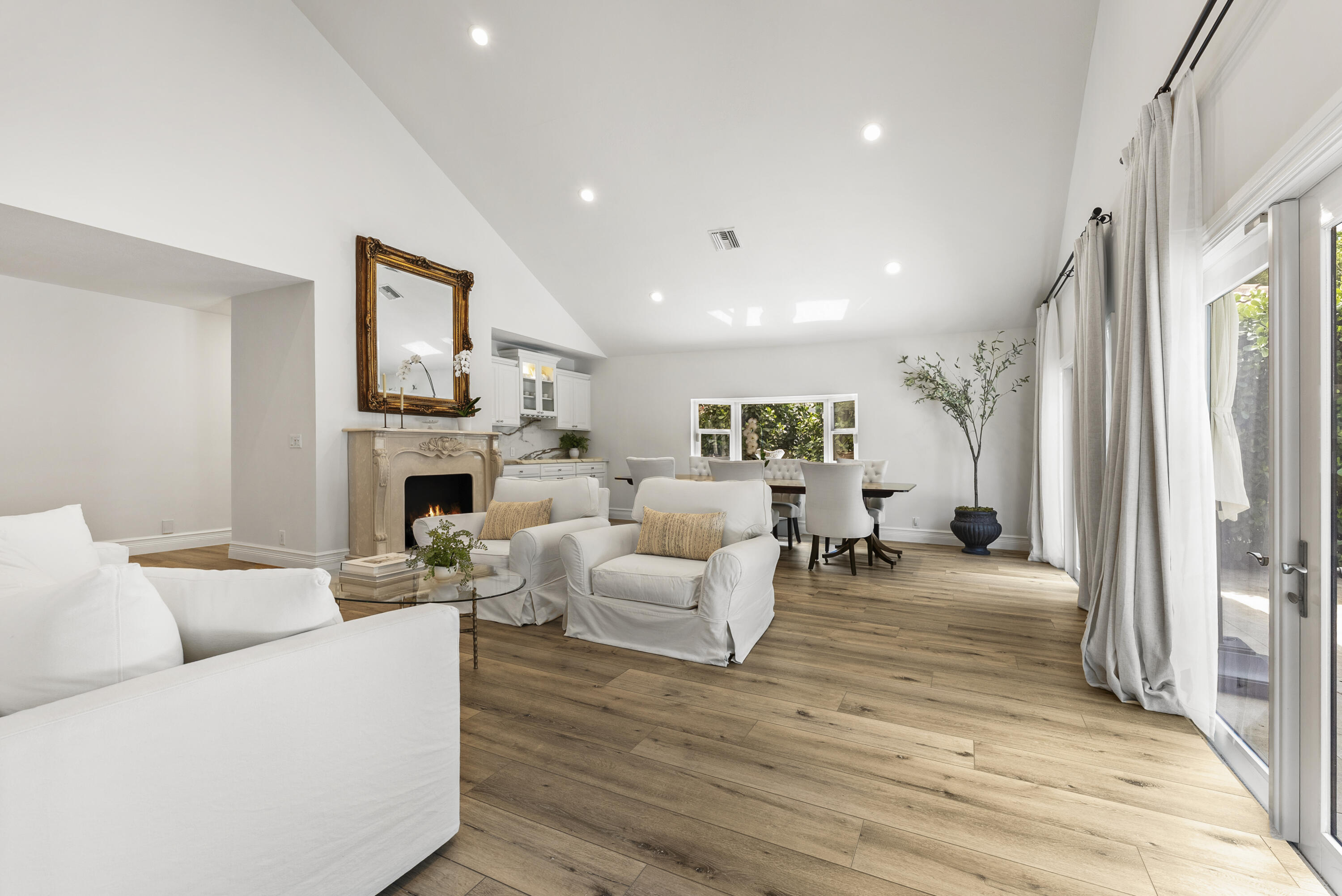 915 Parkside Circle North Boca Raton, FL 33486 - Photo 4 of 49 DSC08349