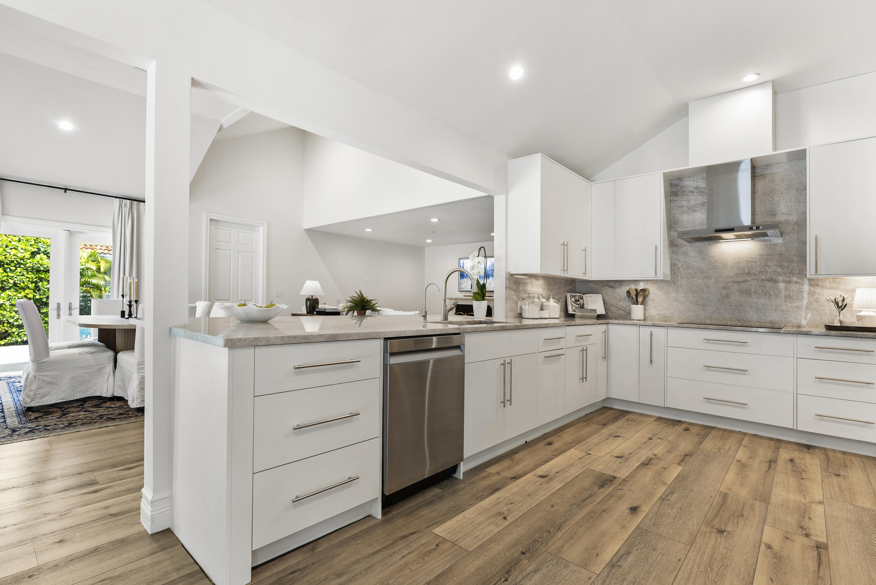 915 Parkside Circle North Boca Raton, FL 33486 - Photo 5 of 49 DSC08344