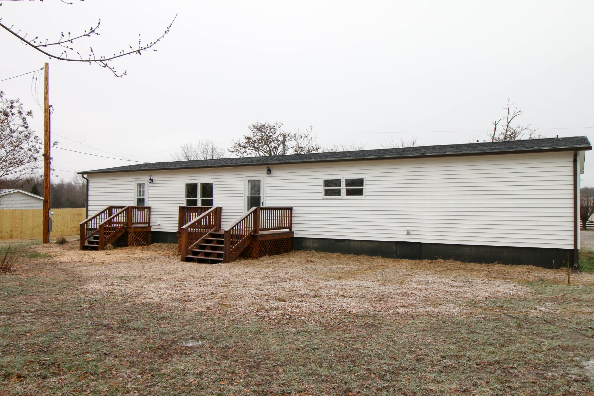 4413 Woodrow Wilson Road Springfield, TN 37172 - Photo 4 of 19 a view of a backyard of a house