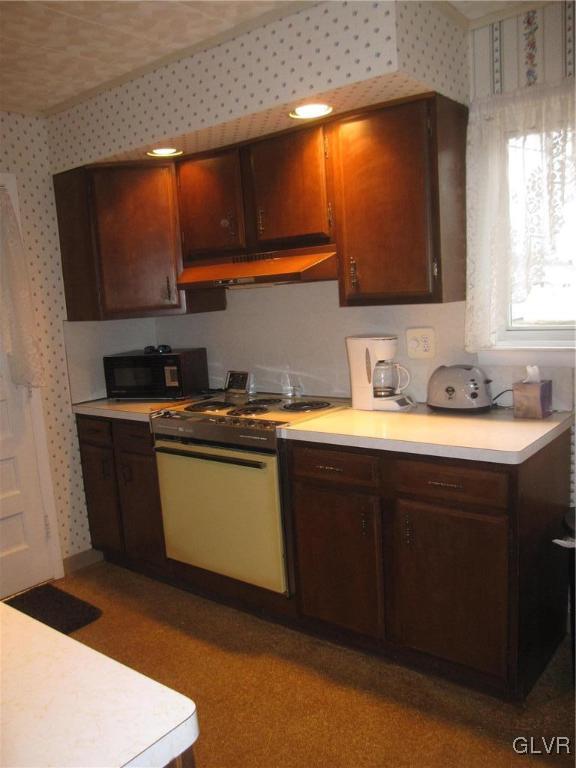 1935 Stonington Road Bethlehem, PA 18018 - Photo 9 of 16 Gallery Image 9