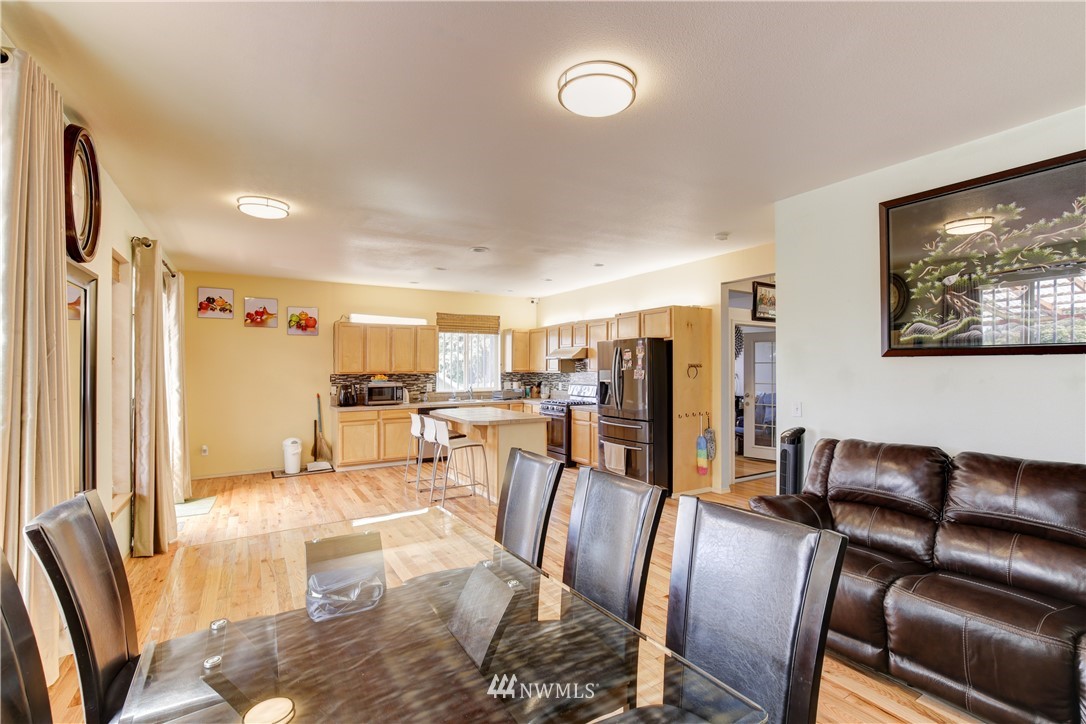 6429 South Langston Road Seattle, WA 98178 - Photo 6 of 21 Gallery Image 6
