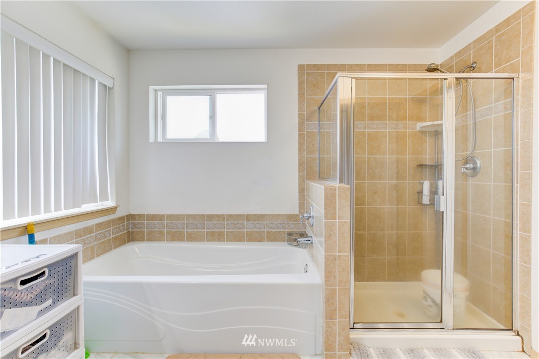 6429 South Langston Road Seattle, WA 98178 - Photo 8 of 21 Gallery Image 8