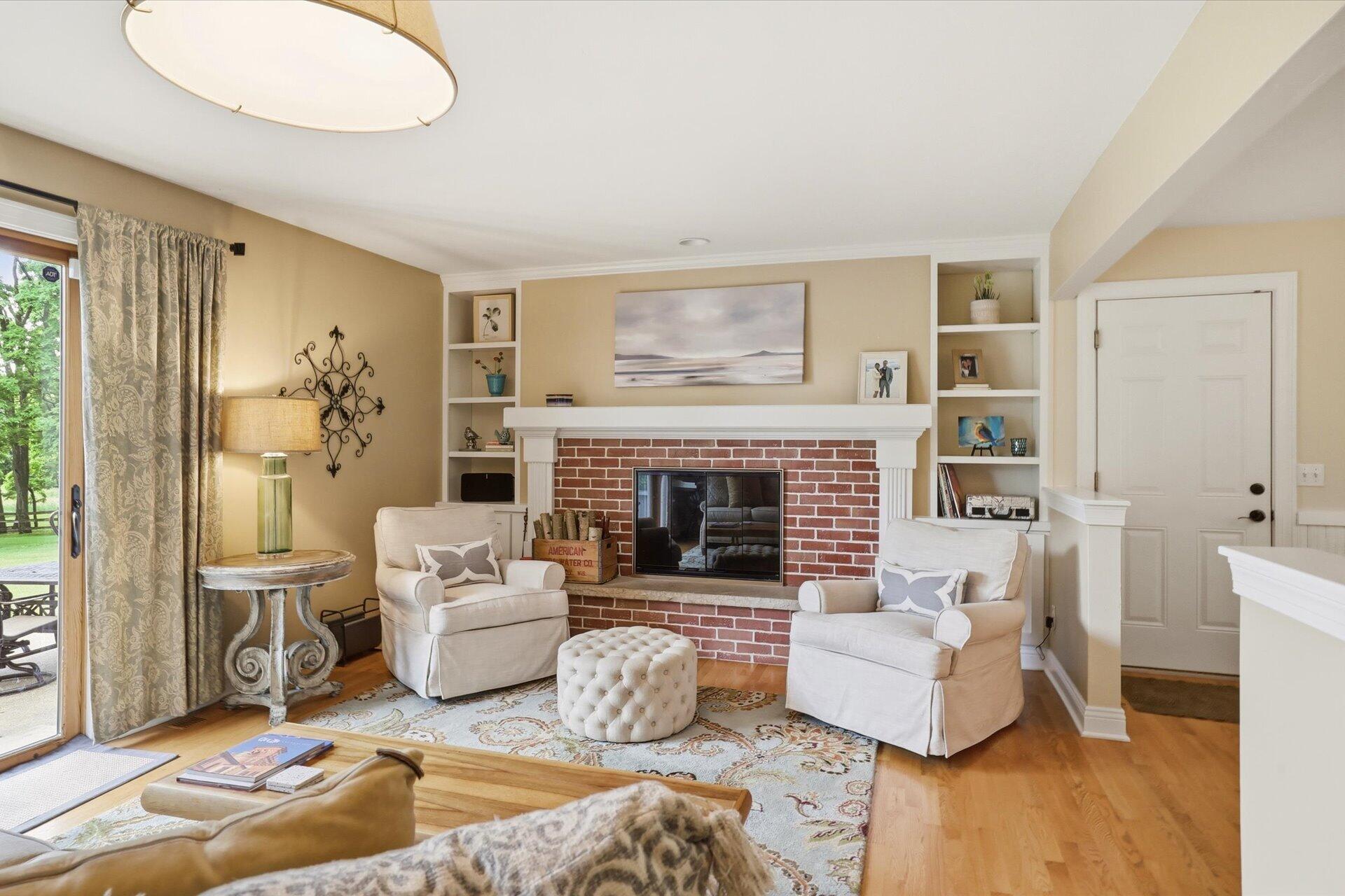 W7288 South Town Line Road Delavan, WI 53115 - Photo 14 of 57 Living room