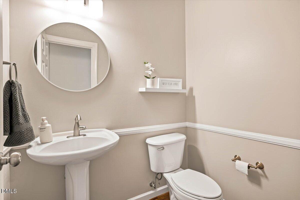 10600 Charlesgate Court Raleigh, NC 27614 - Photo 21 of 47 Powder room