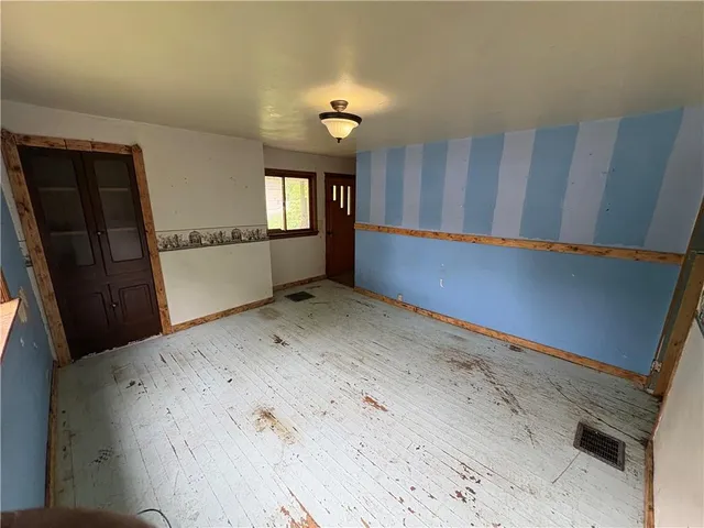 $16,900 | 691 Heistersburg Road, East Millsboro, PA 15433