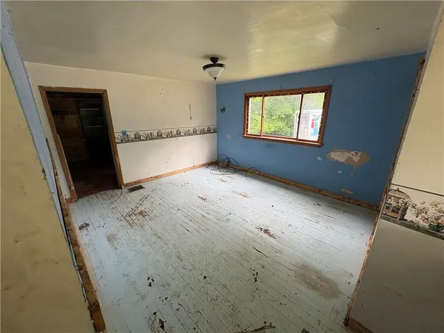 $16,900 | 691 Heistersburg Road, East Millsboro, PA 15433