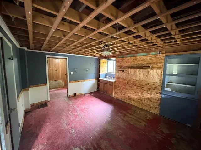 $16,900 | 691 Heistersburg Road, East Millsboro, PA 15433