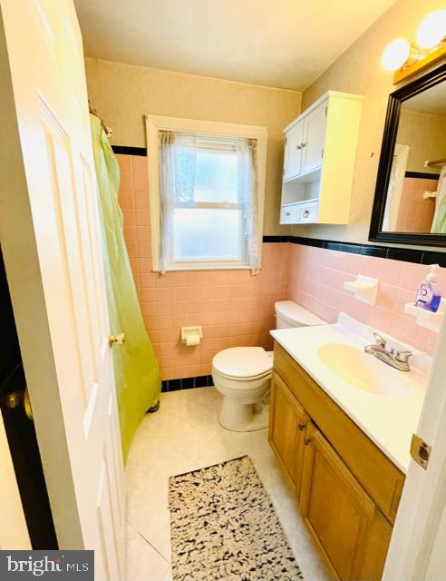 619 Michell Street Ridley Park, PA 19078 - Photo 11 of 17 Bathroom