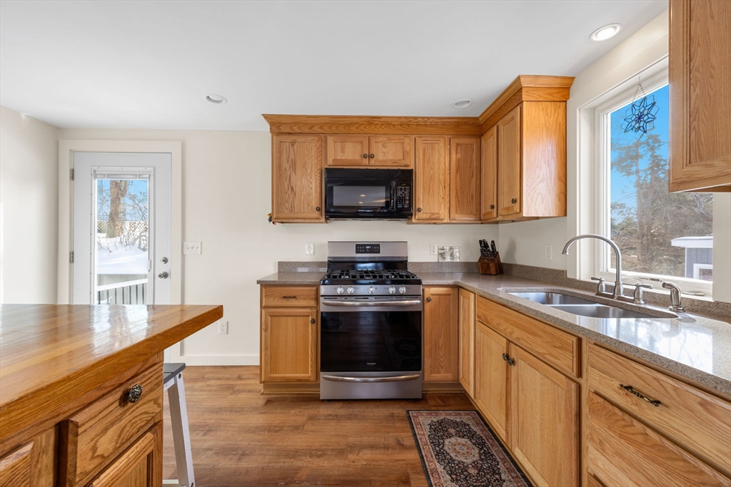16 Town Neck Road Sandwich, MA 02563 - Photo 5 of 34 Gallery Image 5