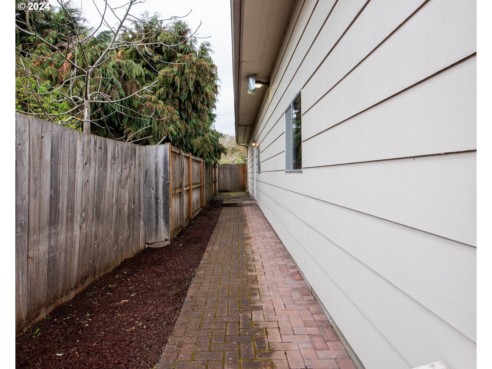 174 Allen Avenue Springfield, OR 97477 - Photo 26 of 45 Gallery Image 26