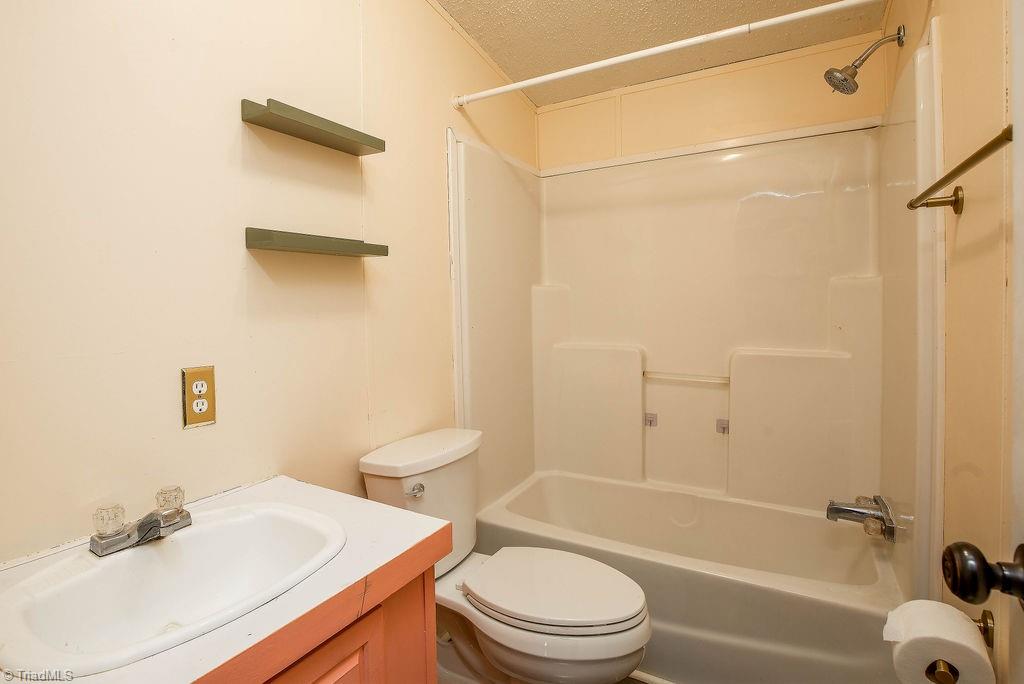 3542 Flynt Road Liberty, NC 27298 - Photo 13 of 21