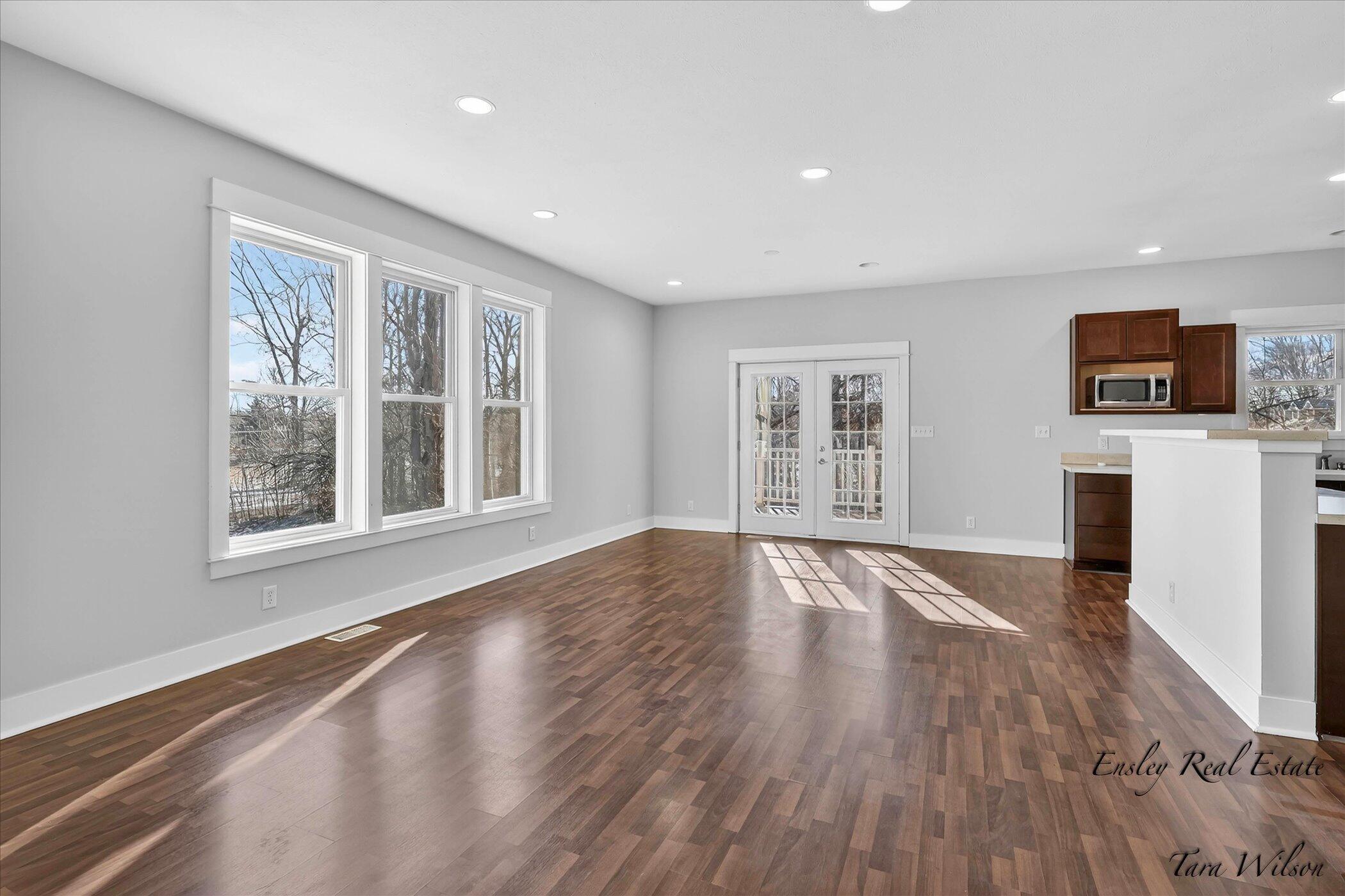 425 Martindale Street Northwest Sparta, MI 49345 - Photo 10 of 39 10-11-425 Martindale St NW Sparta, MI 4