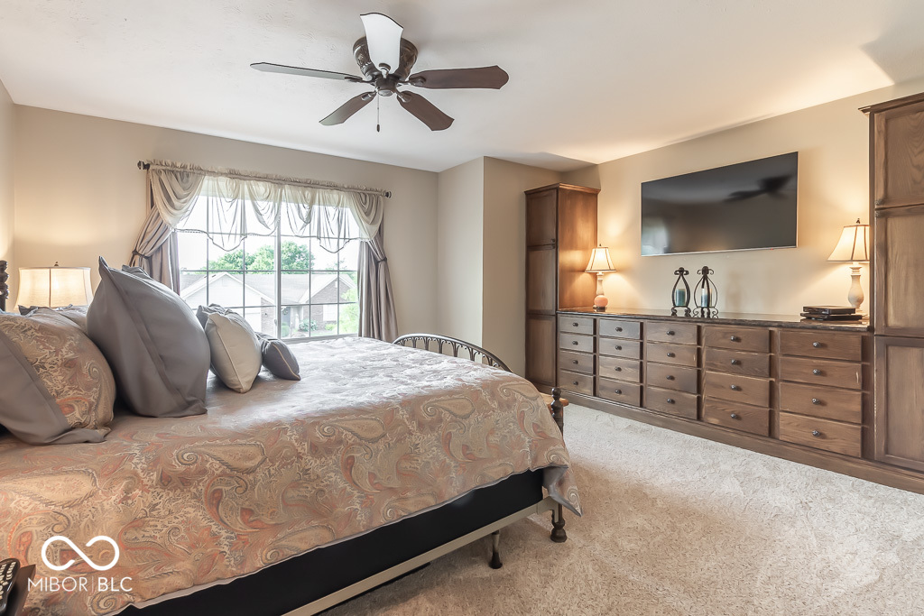 12994 Dellinger Drive Fishers, IN 46038 - Photo 12 of 39