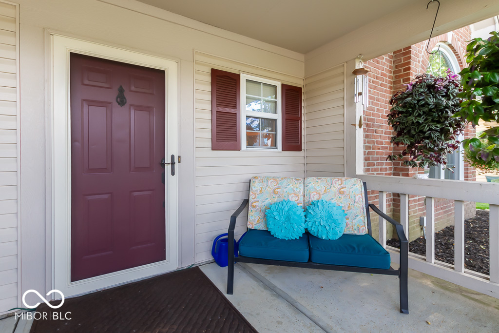 12994 Dellinger Drive Fishers, IN 46038 - Photo 5 of 39