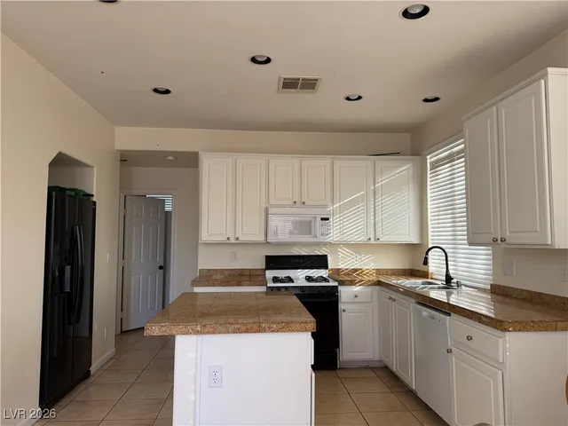$2,000 | 6067 Quiet Glow Avenue, Las Vegas, NV 89139