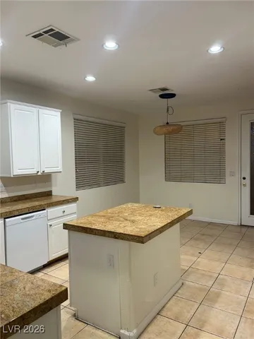 $2,000 | 6067 Quiet Glow Avenue, Las Vegas, NV 89139