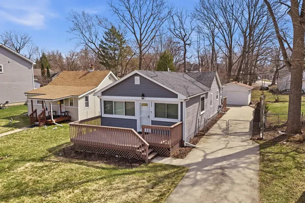 $254,900 | 3995 Cresthaven Drive, Waterford, MI 48328