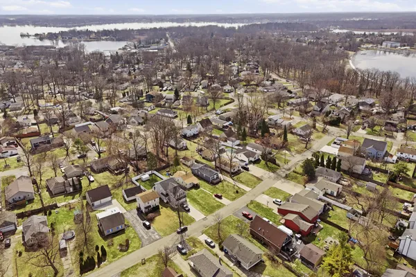 $254,900 | 3995 Cresthaven Drive, Waterford, MI 48328