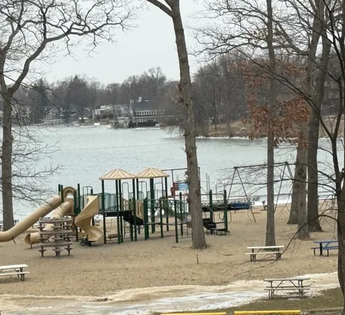 $254,900 | 3995 Cresthaven Drive, Waterford, MI 48328