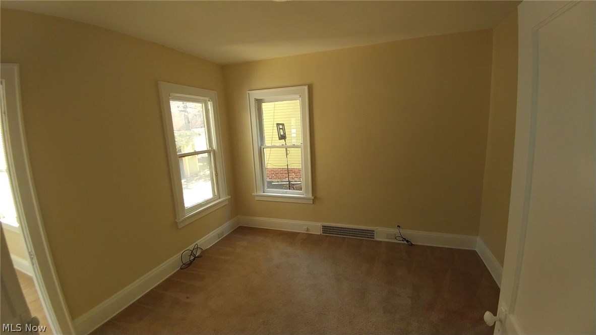 1619 Hillcrest Road Cleveland, OH 44118 - Photo 17 of 29 Gallery Image 17