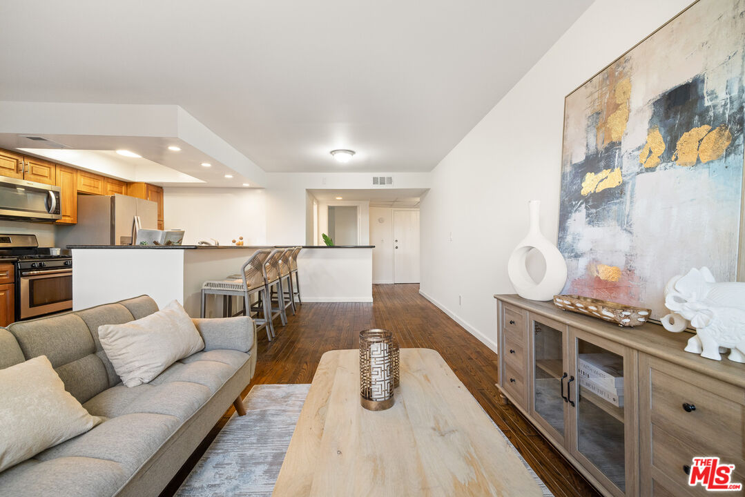 2700 Cahuenga Boulevard, Unit 3108 Los Angeles, CA 90068 - Photo 2 of 70