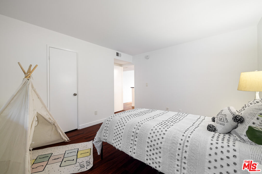 2700 Cahuenga Boulevard, Unit 3108 Los Angeles, CA 90068 - Photo 21 of 70