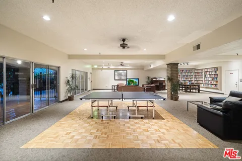 $750,000 | 2700 Cahuenga Boulevard, Unit 3108, Los Angeles, CA 90068