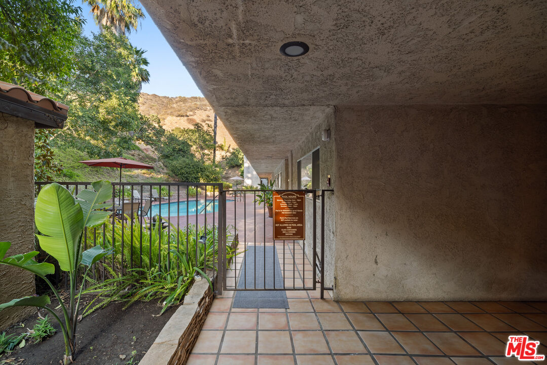 2700 Cahuenga Boulevard, Unit 3108 Los Angeles, CA 90068 - Photo 37 of 70