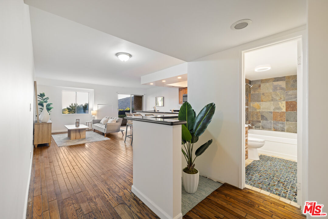 2700 Cahuenga Boulevard, Unit 3108 Los Angeles, CA 90068 - Photo 4 of 70