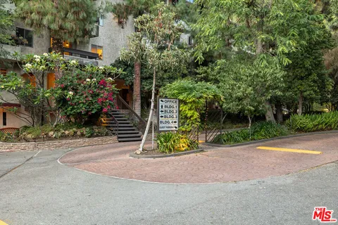 $750,000 | 2700 Cahuenga Boulevard, Unit 3108, Los Angeles, CA 90068