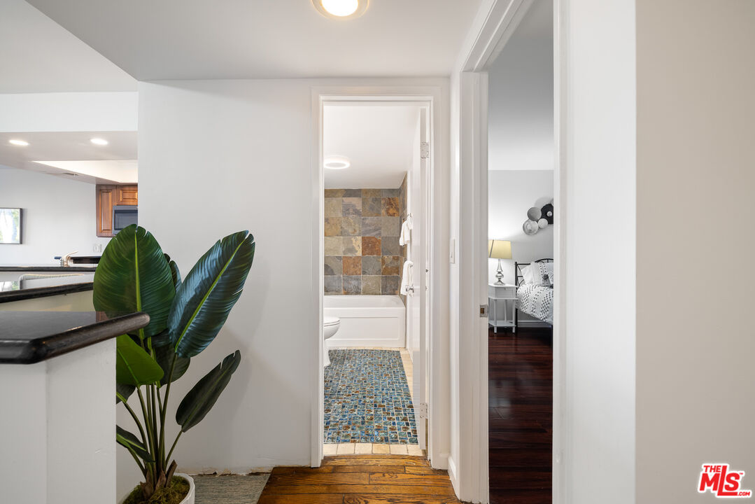 2700 Cahuenga Boulevard, Unit 3108 Los Angeles, CA 90068 - Photo 5 of 70