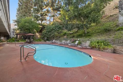 $750,000 | 2700 Cahuenga Boulevard, Unit 3108, Los Angeles, CA 90068