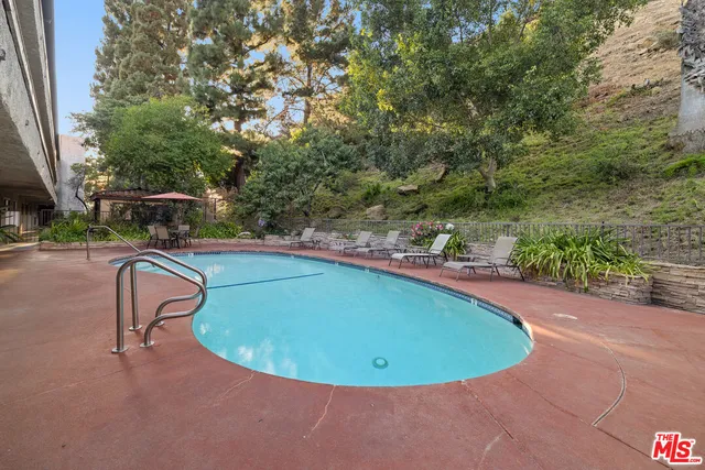 $750,000 | 2700 Cahuenga Boulevard, Unit 3108, Los Angeles, CA 90068