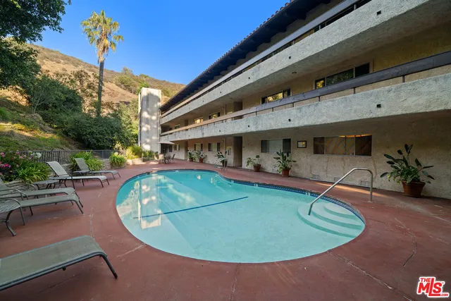 $750,000 | 2700 Cahuenga Boulevard, Unit 3108, Los Angeles, CA 90068