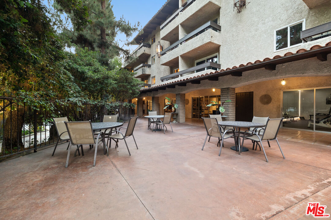 2700 Cahuenga Boulevard, Unit 3108 Los Angeles, CA 90068 - Photo 58 of 70