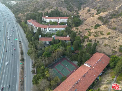 $750,000 | 2700 Cahuenga Boulevard, Unit 3108, Los Angeles, CA 90068