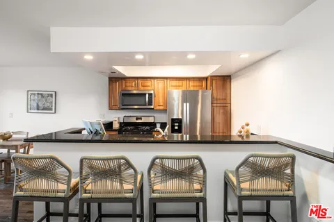 $750,000 | 2700 Cahuenga Boulevard, Unit 3108, Los Angeles, CA 90068