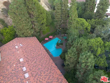 $750,000 | 2700 Cahuenga Boulevard, Unit 3108, Los Angeles, CA 90068