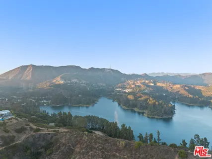 $750,000 | 2700 Cahuenga Boulevard, Unit 3108, Los Angeles, CA 90068