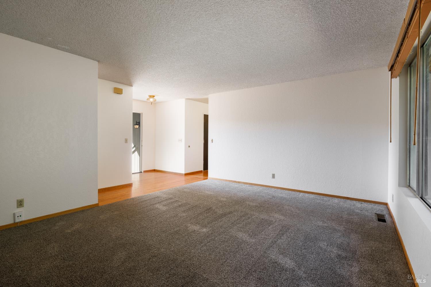 6830 Montecito Court Santa Rosa, CA 95409 - Photo 8 of 23 Gallery Image 8