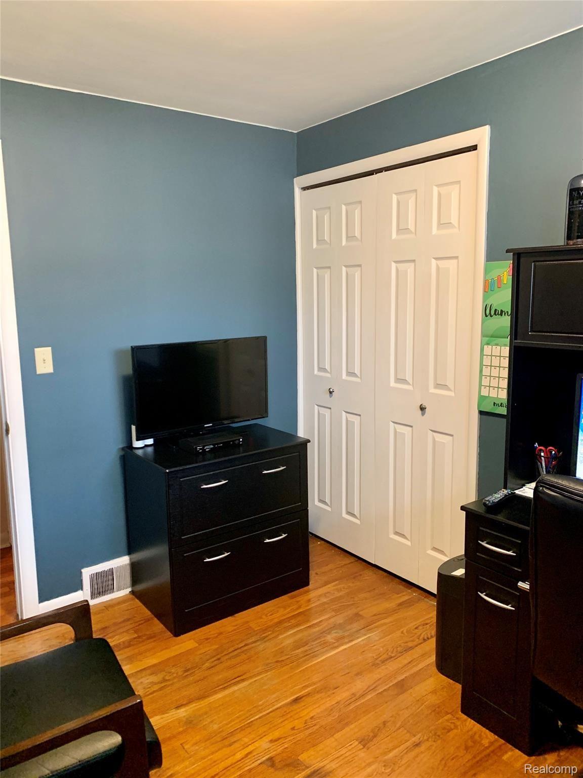 3322 Riverside Drive Port Huron, MI 48060 - Photo 23 of 39 IMG-2497.jpg