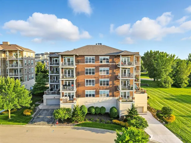 $1,100,000 | 9213 Crosswinds Lane, Verona, WI 53593