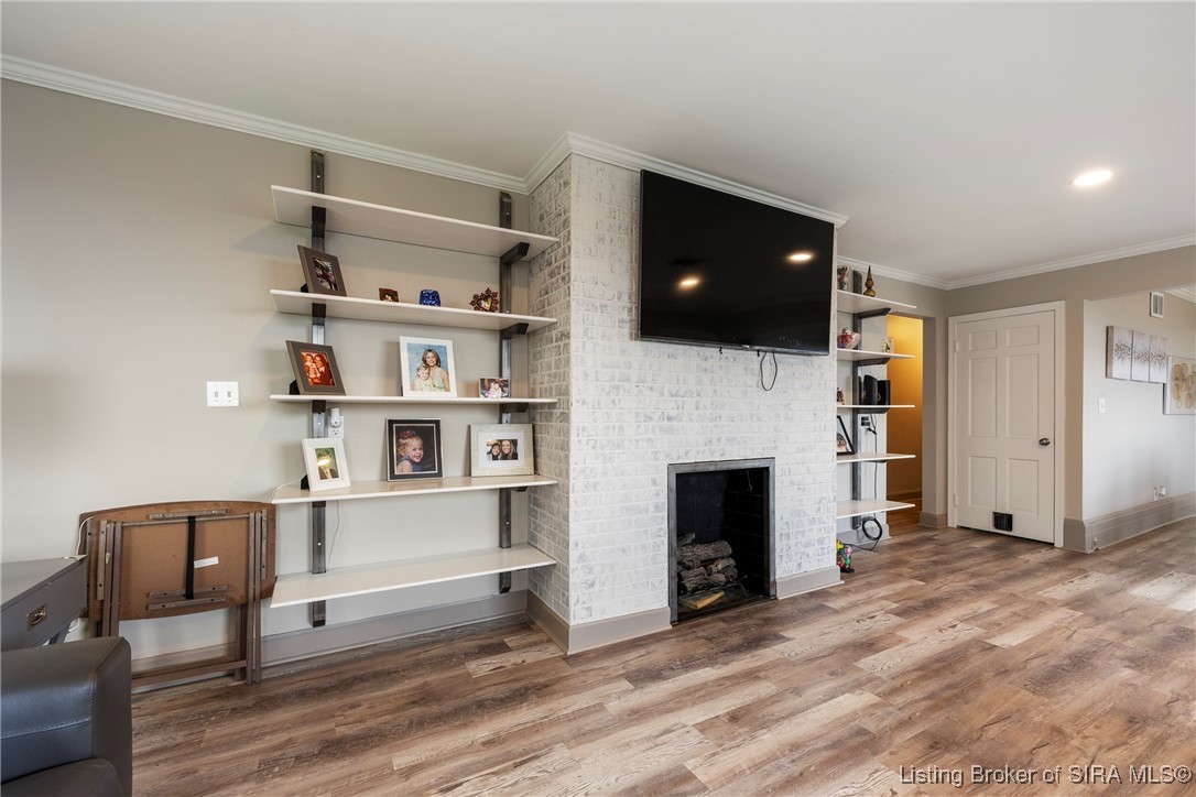 116 Lee Drive Floyds Knobs, IN 47119 - Photo 22 of 40 Electric fireplace